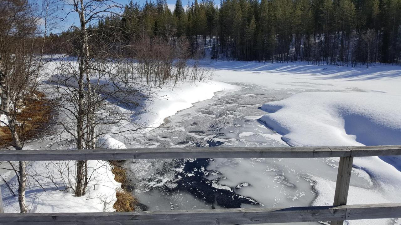 Syoete Huuhkamajat Cottage Buitenkant foto