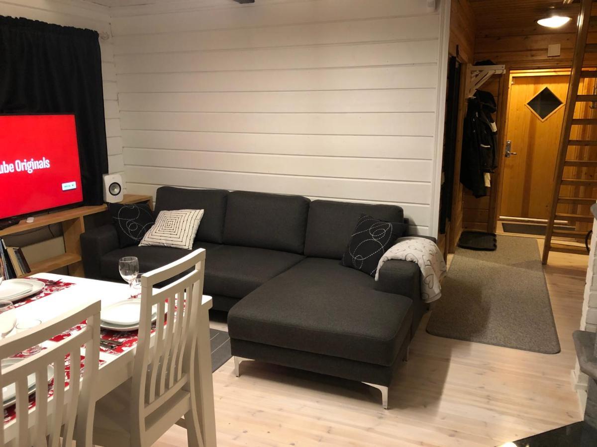 Syoete Huuhkamajat Cottage Buitenkant foto